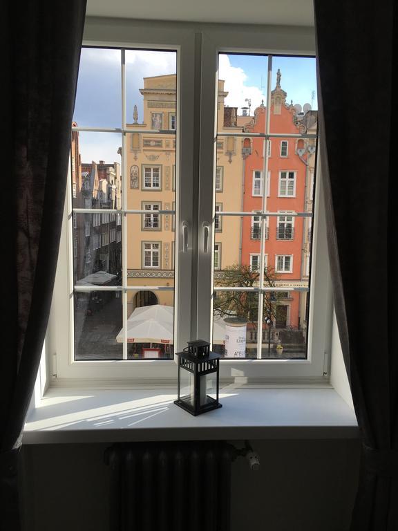 Apartamenty Dlugi Targ กดัญสก์ ภายนอก รูปภาพ