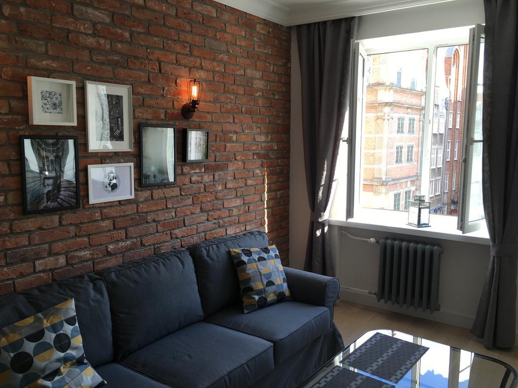 Apartamenty Dlugi Targ กดัญสก์ ภายนอก รูปภาพ