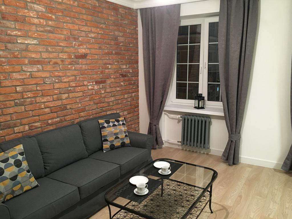 Apartamenty Dlugi Targ กดัญสก์ ภายนอก รูปภาพ