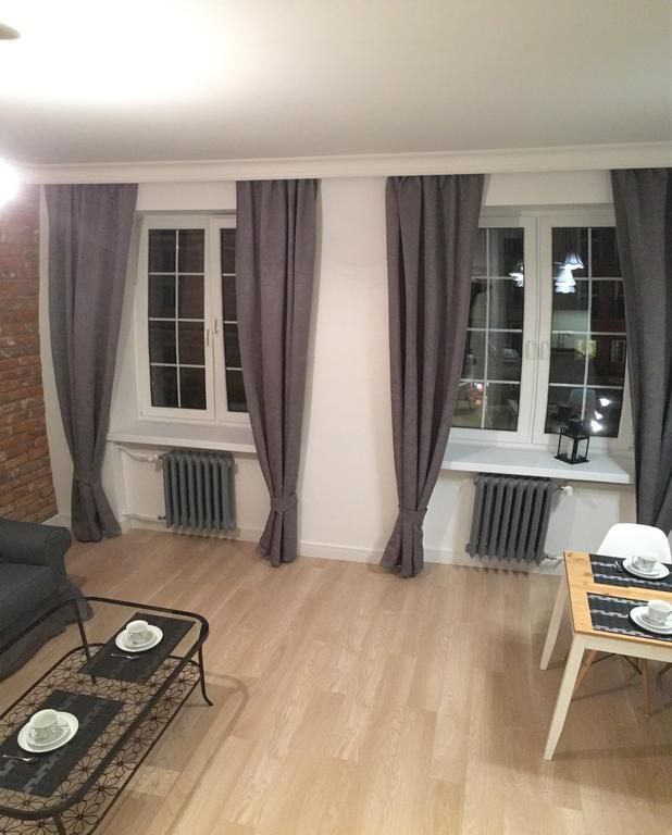 Apartamenty Dlugi Targ กดัญสก์ ภายนอก รูปภาพ